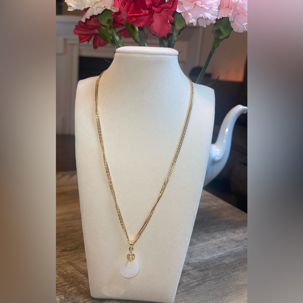 Elegant Gold Chain Necklace